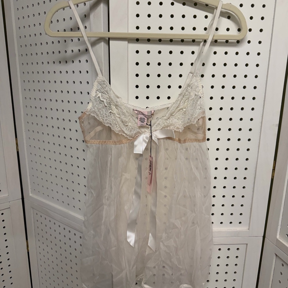 Victoria's Secret White Lace Babydoll Bow Chemise Women Medium Romance Fairy NWT